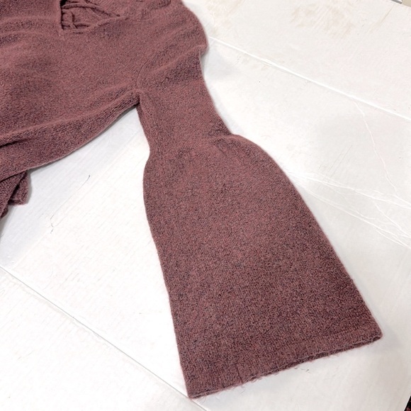 American Eagle Outfitters Sweater burgundy Heather with bell sleeves medium - Picture 8 of 10